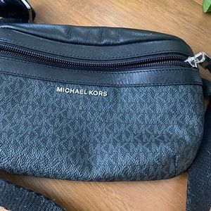 Micheal Kors Belt Bag Fanny